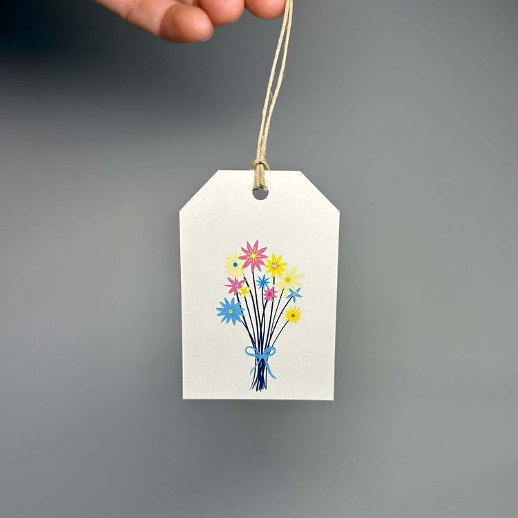 Gift tags with a hemp twine tie and a flower bouquet design